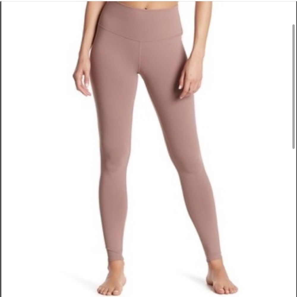 Alo Yoga dash legging in dusty rose small